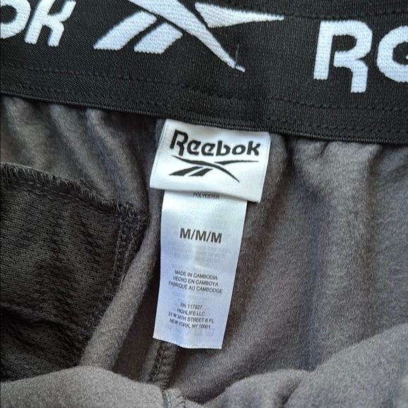 Reebok Men’s Medium Black/Dark Grey Jogger Slim Sweatpants with Tapered Legs - Picture 2 of 3